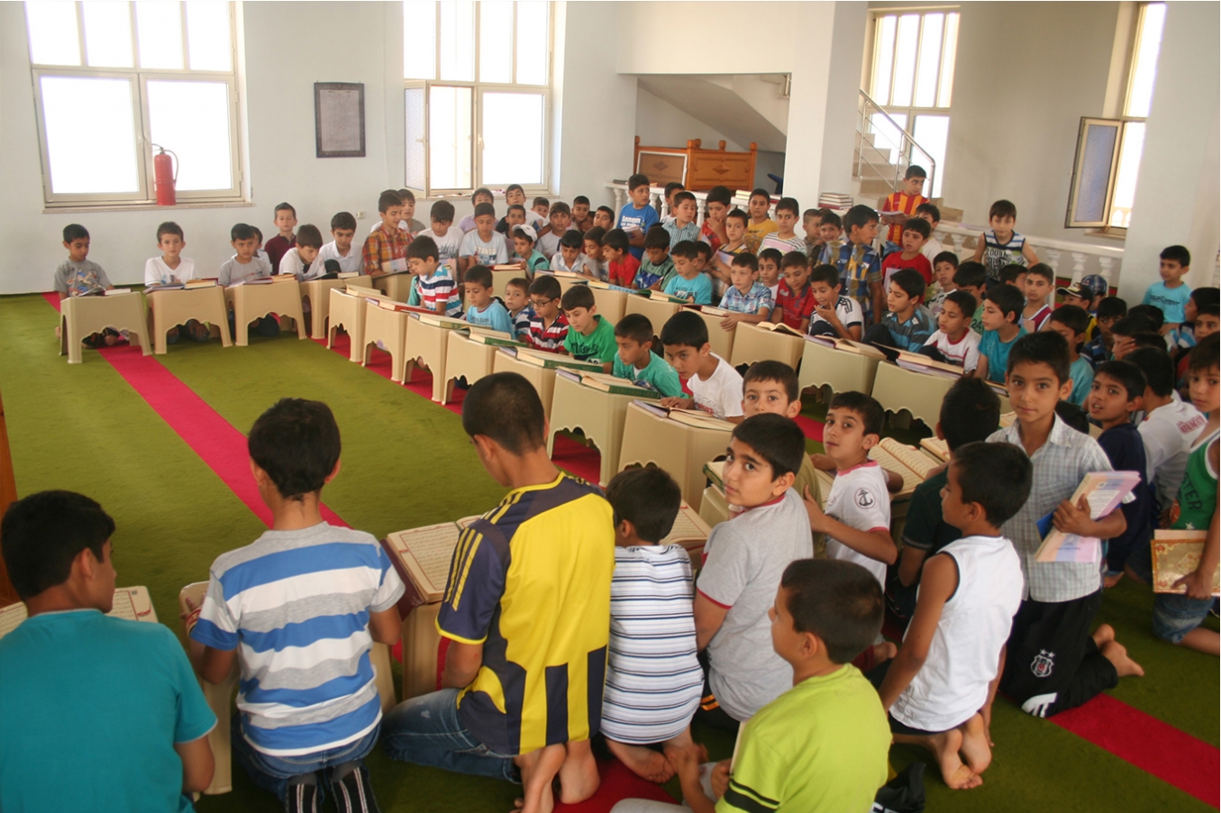 Ergani’deki camiler çocuklarla şenlendi